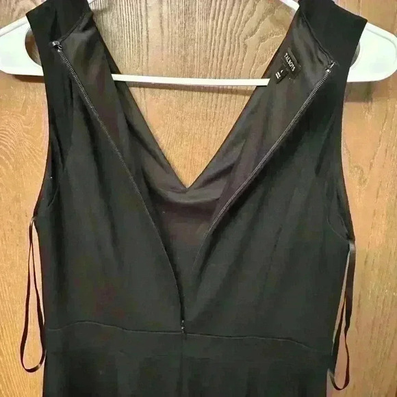 Talbots Ruffle Hem Midi Dress V-Neck Sleeveless Back Zip Solid Black Size 4 - Picture 5 of 8